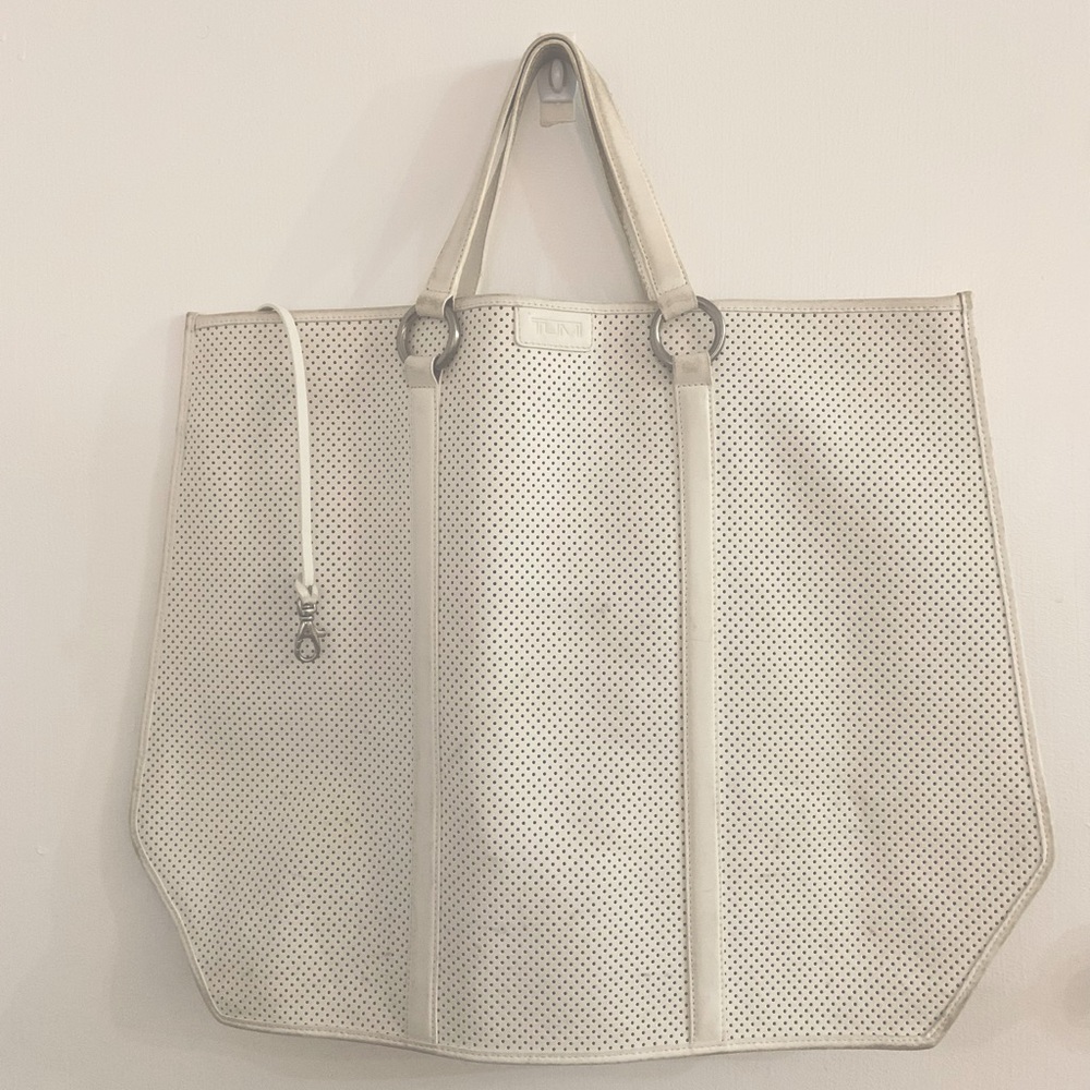 WHITE LEATHER TUMI TOTE